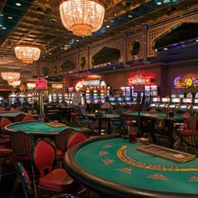 app 8999 support content for sports, casino-style pages, and privacy questions